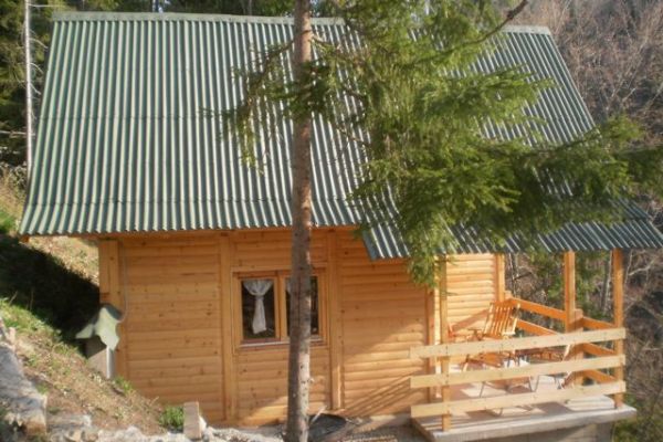 Drvena kuca brvnara - Zaovinsko jezero